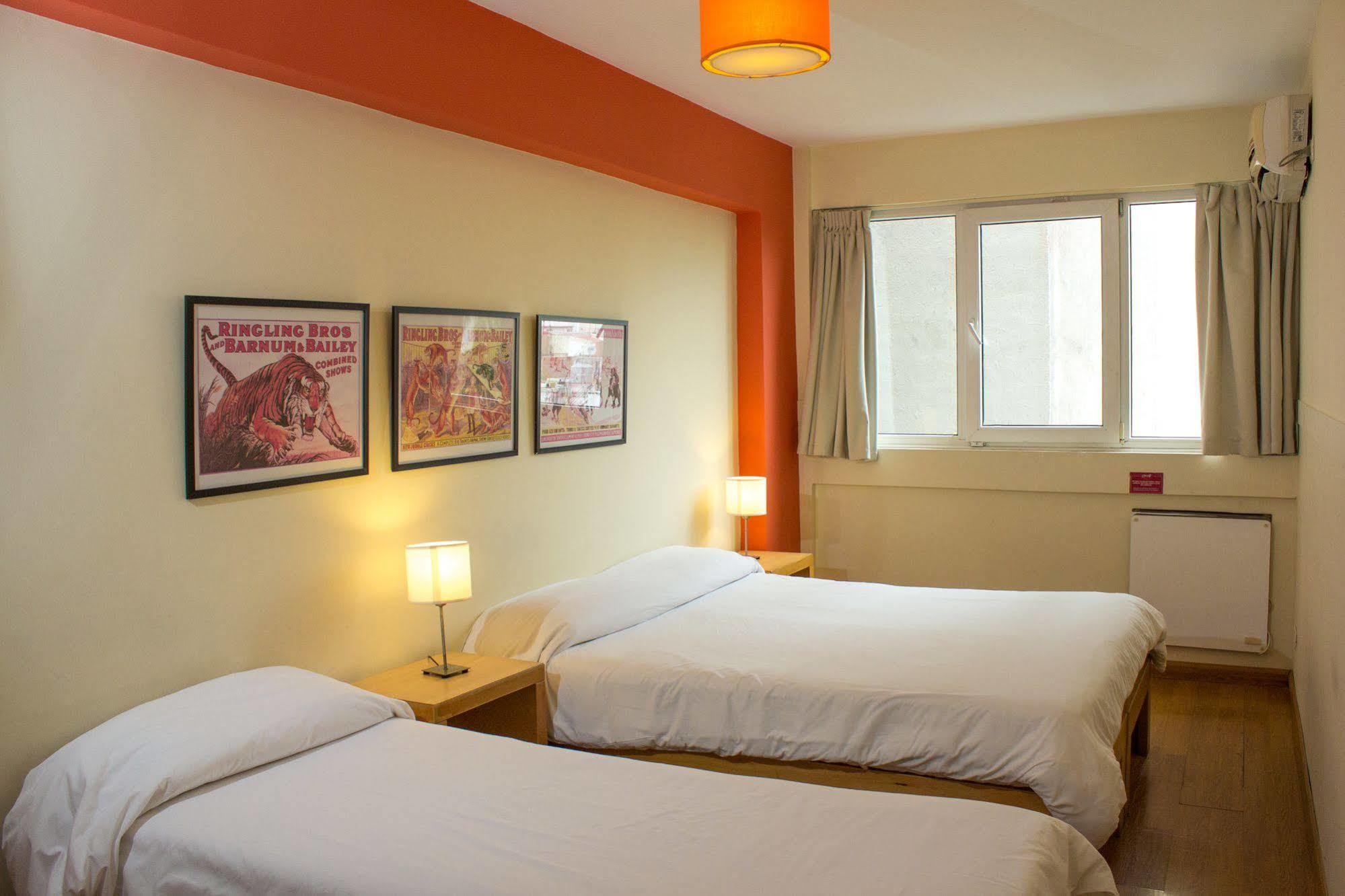 Circus Hostel บัวโนสไอเรส ภายนอก รูปภาพ