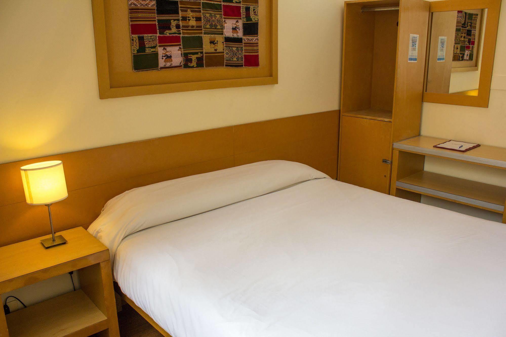 Circus Hostel บัวโนสไอเรส ภายนอก รูปภาพ